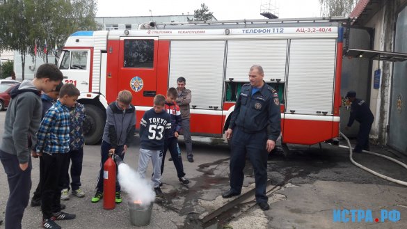 Школьники Глебовской СОШ совершили часовое погружение в профессию пожарного